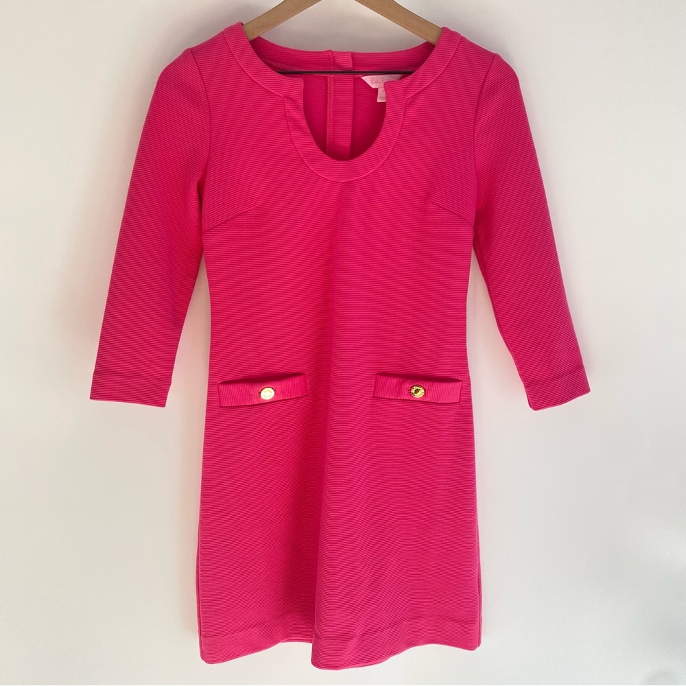 Lilly Pulitzer Pink Textured Knit Shift Dress XS 3/4 Sleeve Gold Button